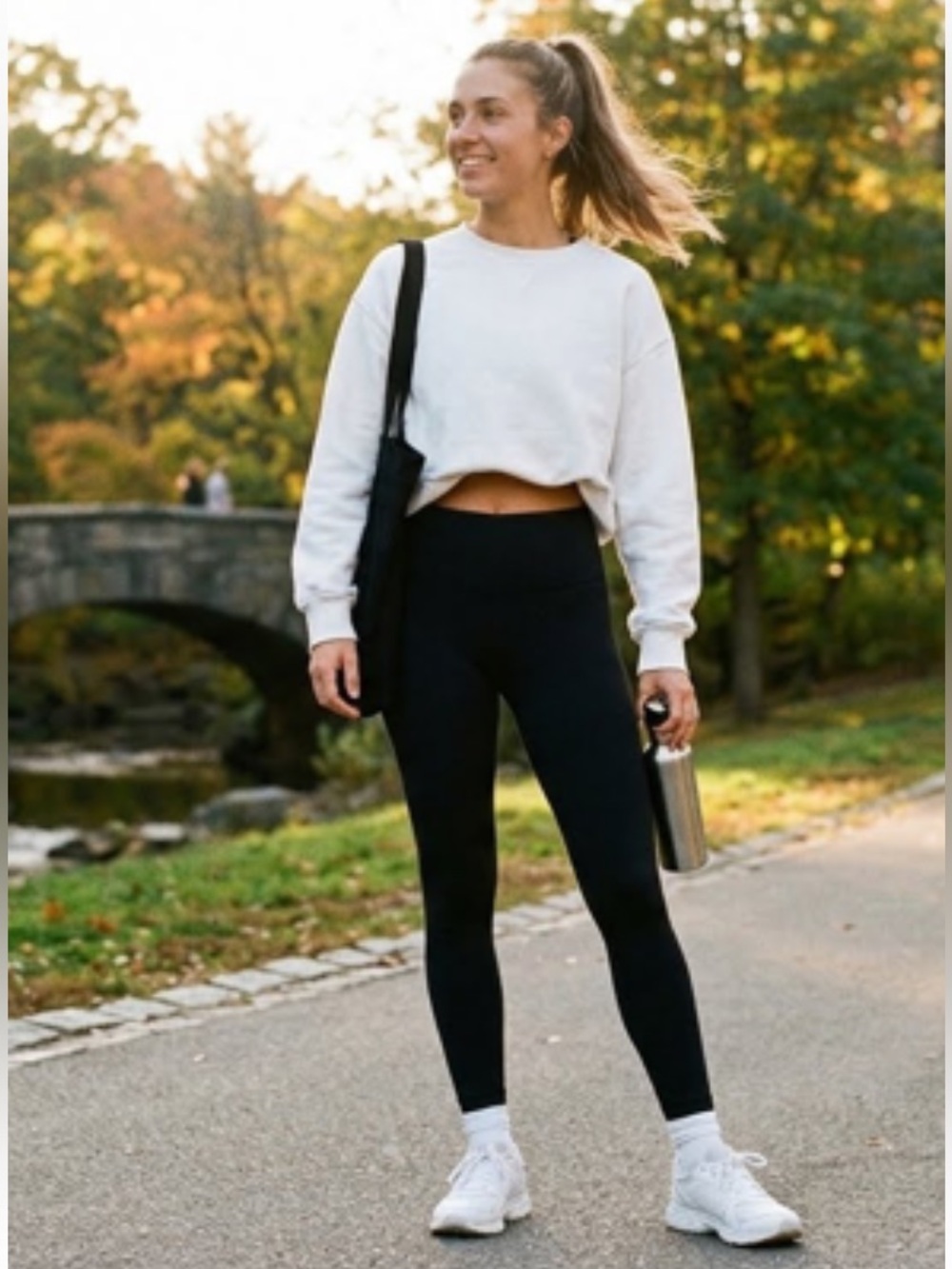 Avocado White Women's Long Sleeve Cropped Sweatshirt Size S - Picture 1 of 5